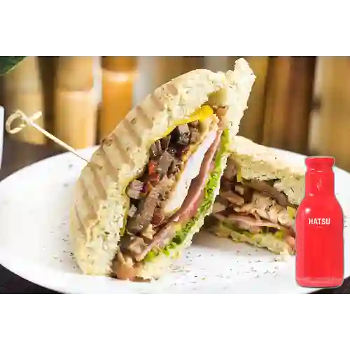 Combo Sándwich Eat Well + Hatsu Rojo 400 ml