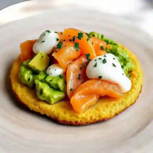 Tostada De Salmon