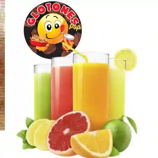 Jugos naturales en agua