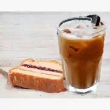 Café Frío + Torta