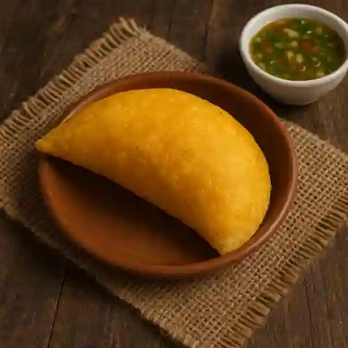 Empanada Tipica de Carne Desmechada