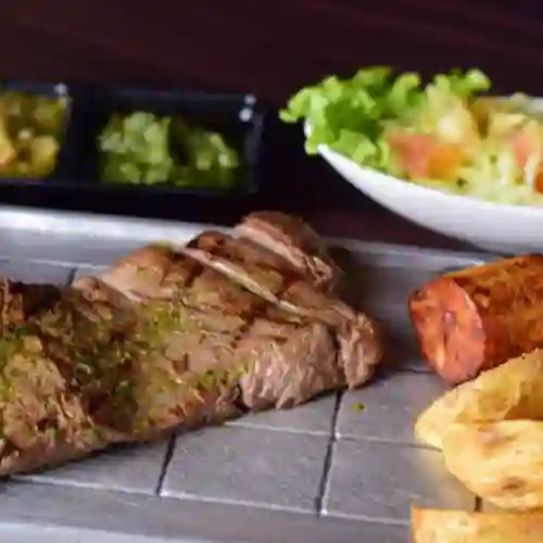 Medio Baby Beef a la Parrilla