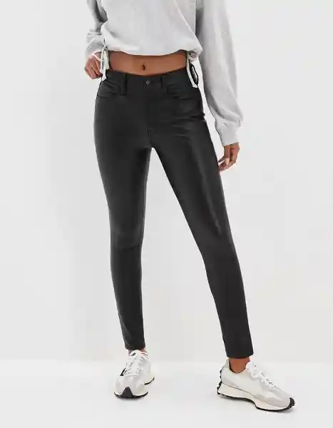 Pantalón Mujer Negro Talla: 2 Short American Eagle