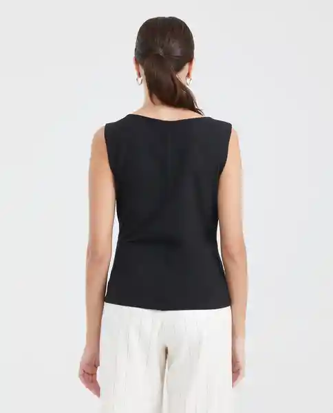 Camiseta Almond Neck Negro Noche Ultra Oscuro T. M Chevignon