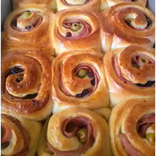 Rolles de Pan de Jamón