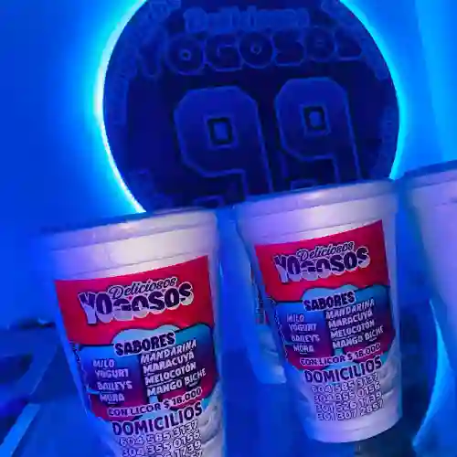 Yogoso de Cereza con Licor