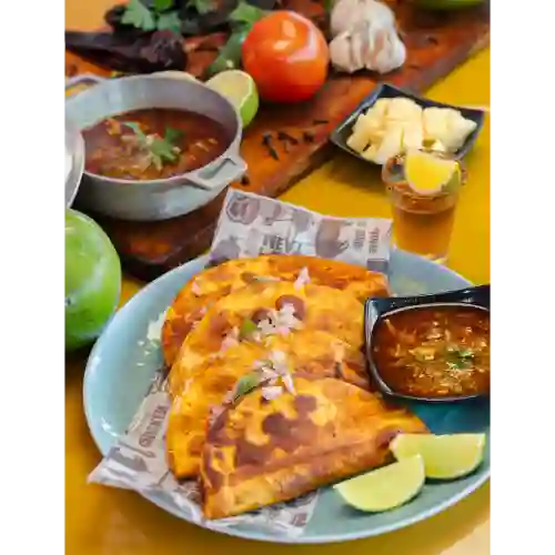 Quesadillas de Birria