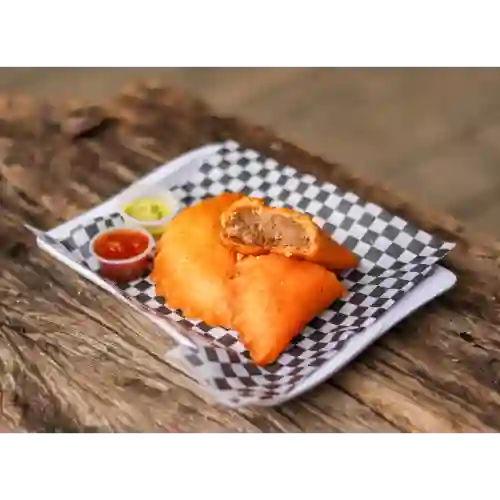 Empanada de Carne Desmechada