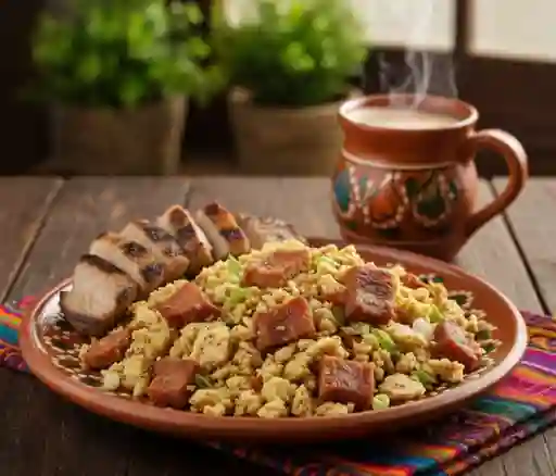 Migas de Arepas con Carne Asada