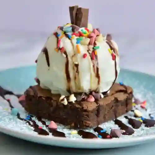 Brownie con Helado