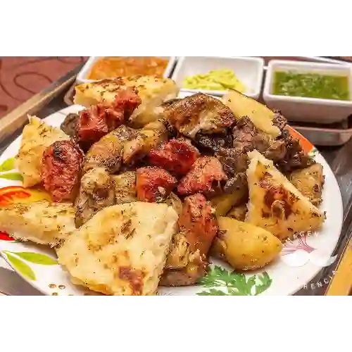 Combo Picada Súper Especial + Coca Cola Original 1 l