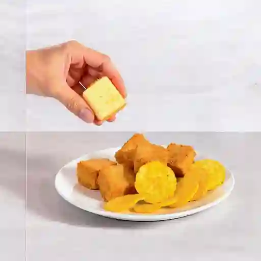 Quesos Fritos y Chips de Plátano