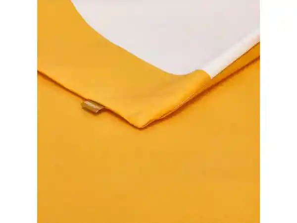 Cojín Con Joven Amarillo 50 x 50 Casaideas