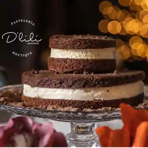 Torta helada de brownie melcochudo