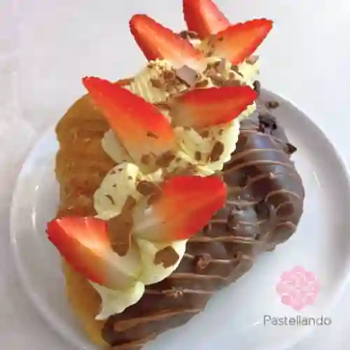 Croiassant de Fresas Ycrema Diplomática