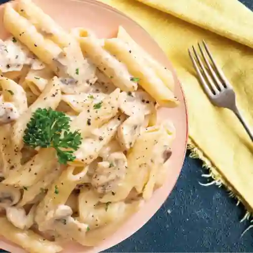 Pasta Champiñones con Cerdo Desmechado