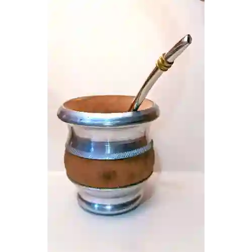 Set de Mate en Madera y Acero Inox.