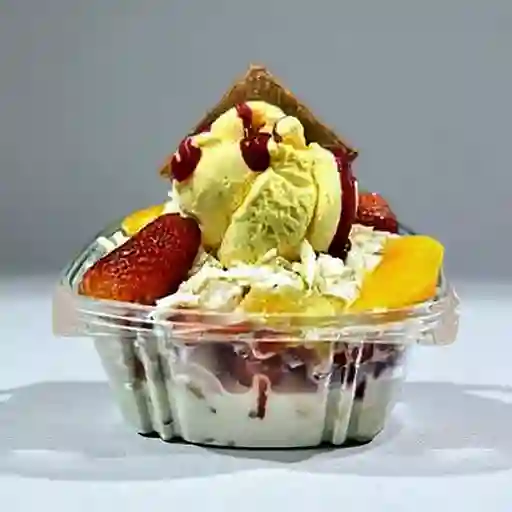 Ensalada de Frutas con Helado