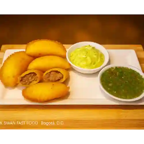 Empanada Solo Carne Pague 20 Lleve 25 U