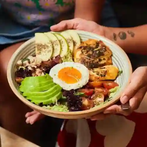 Ensalada con Pollo Al Pesto - Fantástica