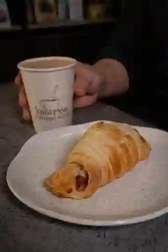 Combo 1 Croissant 1 Chocolate