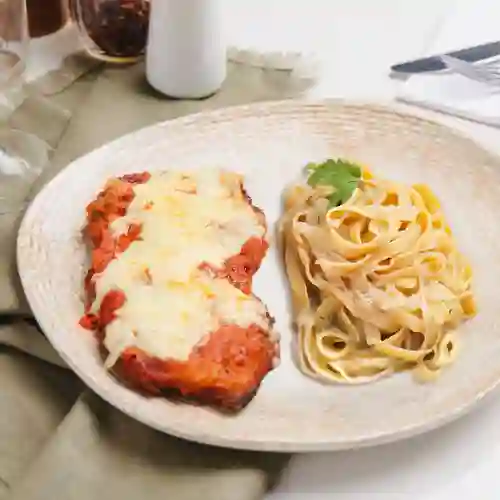 Pollo Pizzaiola con Fettuccine