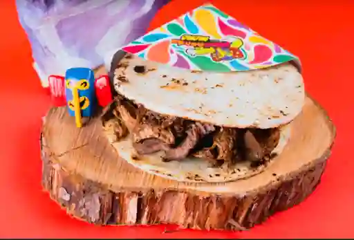 Arepa Carne y Pollo