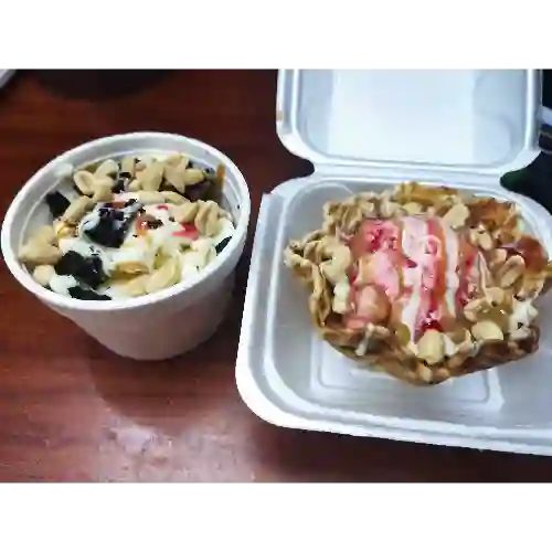 Concha Fresa + Avalancha Oreo
