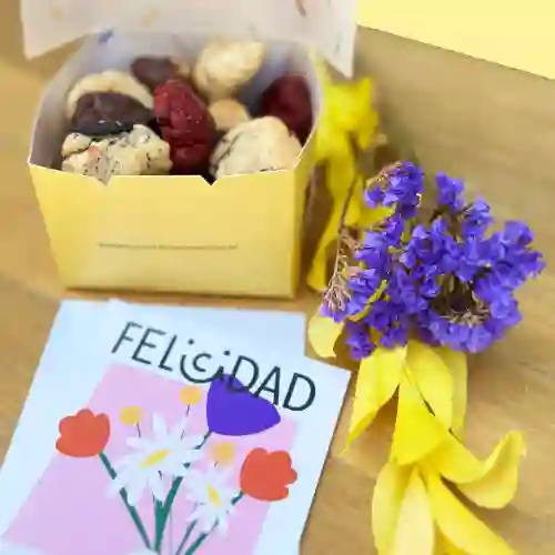 Caja X 20 Baby Cookies + 2 Flores