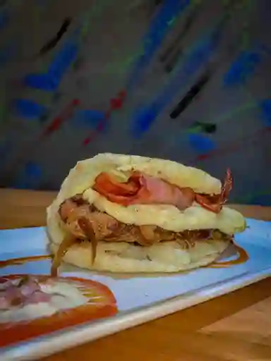 Arepa Cochinita