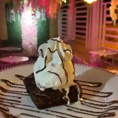 Brownie con Helado