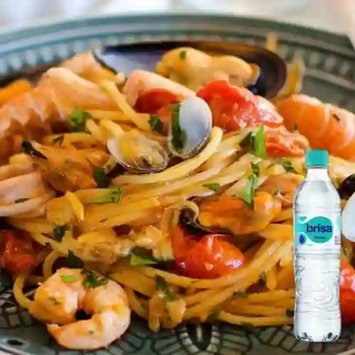Combo Pasta a la Mar de Mariscos + Brisa Sin Gas 600ML