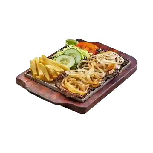 Lomito de Res Encebollado