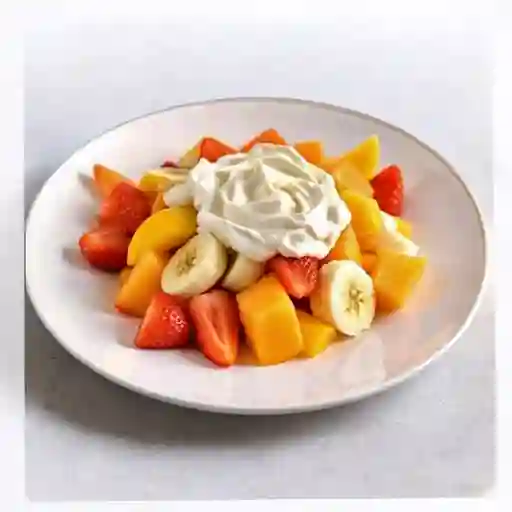 Ensalada de Frutas con Crema