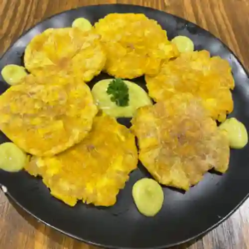 Patacones con Guacamole