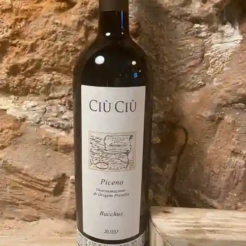 Rosso Piceno Vino Tinto Organico