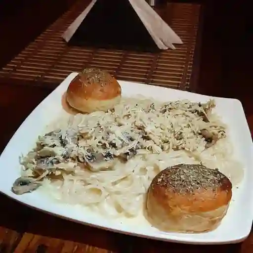 Pasta Pollo y Champiñon