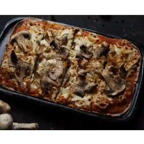 Pizza Pollo Champiñón
