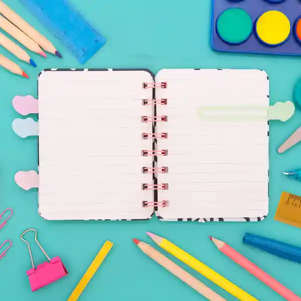 Cuaderno Argollado Serie Black & White Miniso