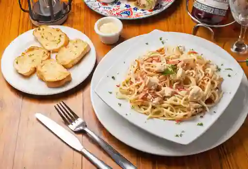 Pasta de Carbonara y Pollo