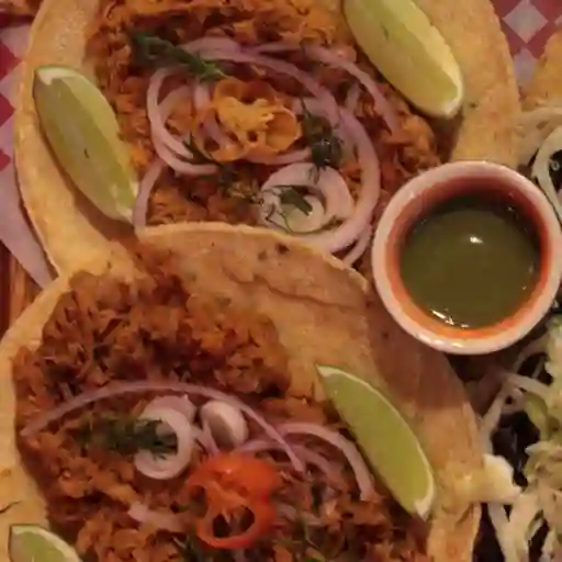 Tacos de Cochinita Pibill