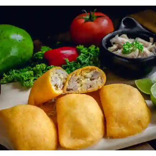 Empanada Pollo y Arroz