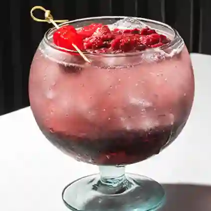 Soda frutos rojos 14 oz
