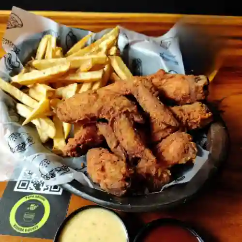 Alitas apanadas x12 + papas