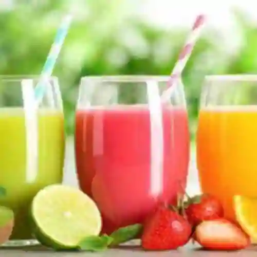 Jugos Naturales en Agua