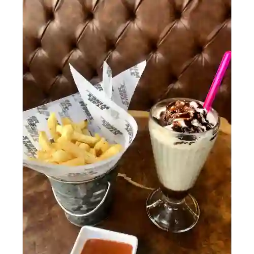 Papas Fritas + Malteada
