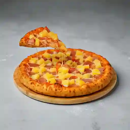 Pizza de Jamón Queso y Maíz