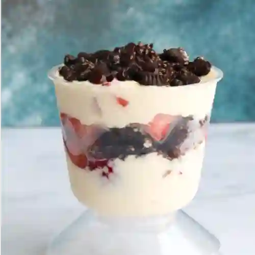 Fresas + Crema + Oreo + Salsa Chocolate