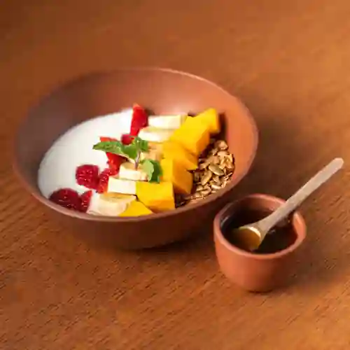 Frutas Silvestres y Yogurt