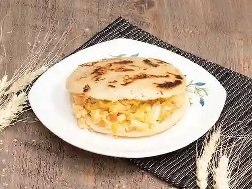 Arepa Rellena de Huevo Perico